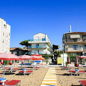 https://jesolo-sun-beach-house.hotelslidodijesolo.com