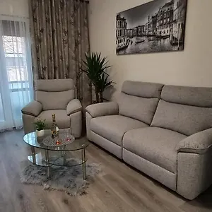 https://nadiav.hotelslidodijesolo.com